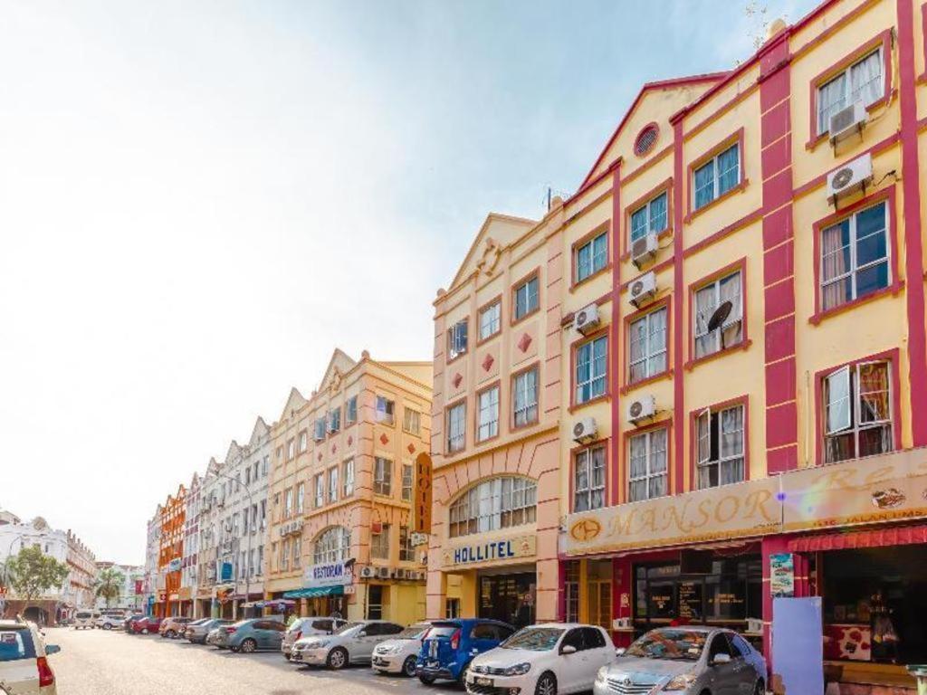 Oyo 1090 Hollitel Hotel Melaka Екстериор снимка